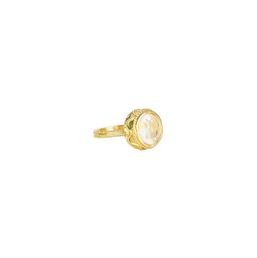 Abelha 18k gold intaglio ring