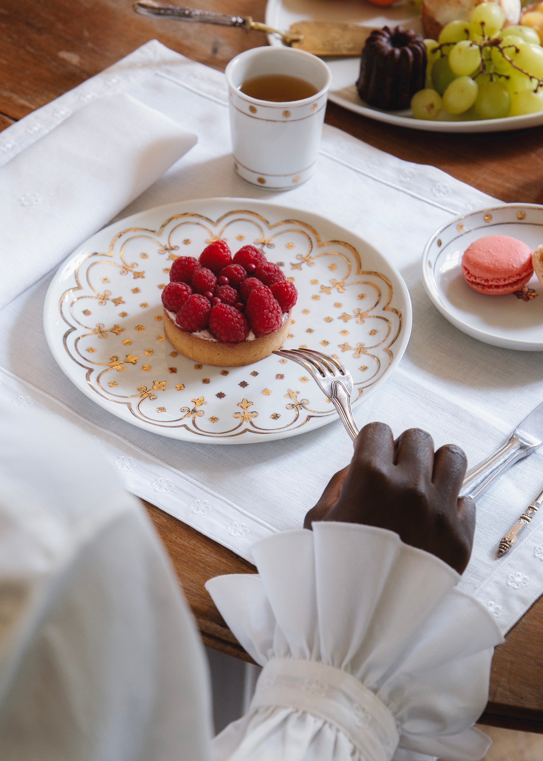 Assiette Bourrienne x Alix D. Reynis en porcelaine blanche