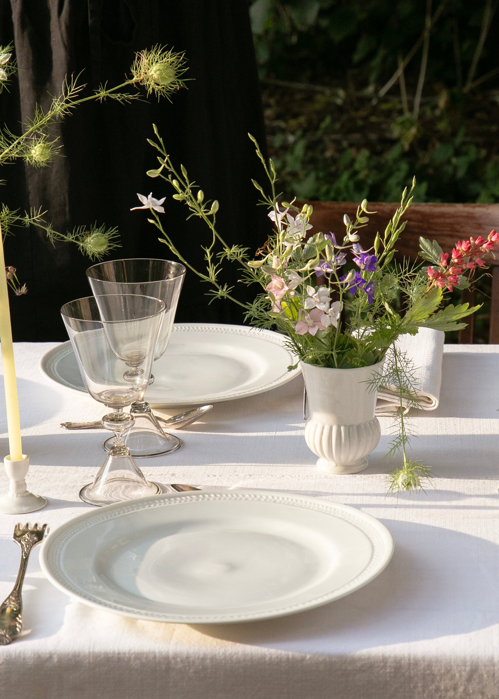 Coffret de 4 assiettes à dîner Empire et 4 assiettes à dessert Empire en porcelaine banche