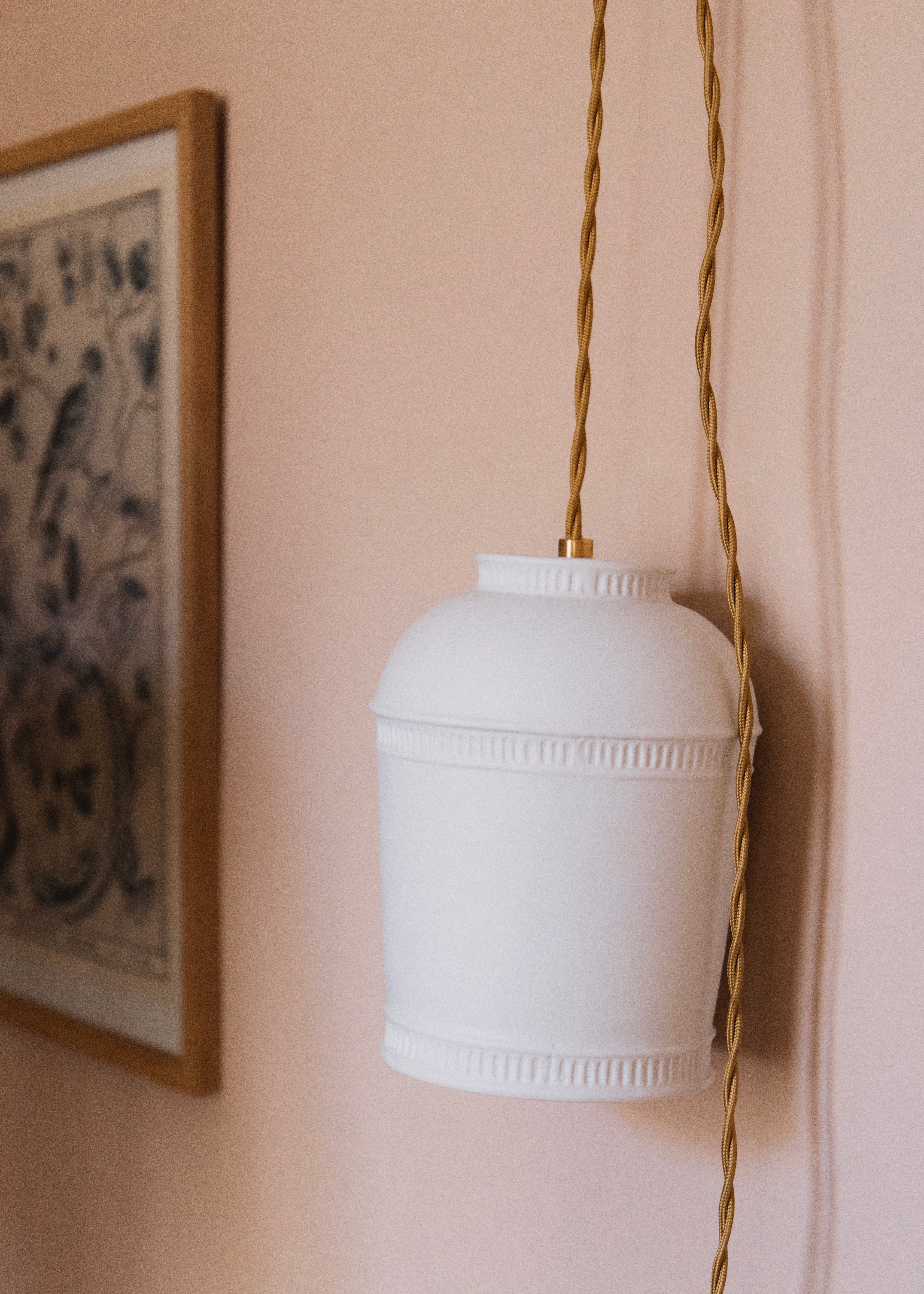 Alix D Reynis - Lighting, Jewelry, Tableware, Art of Living, Bi