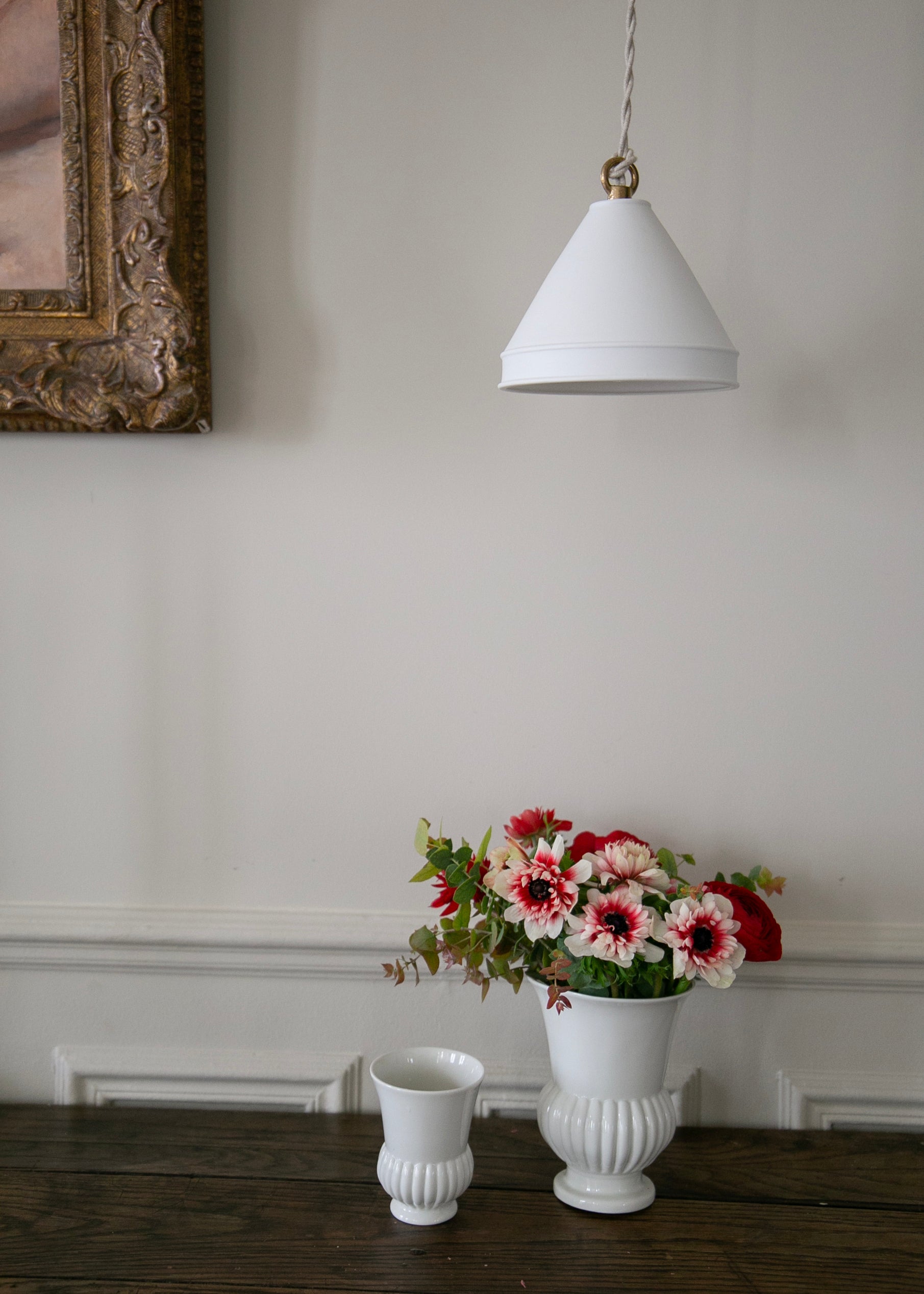 Medium Behor porcelain pendant light