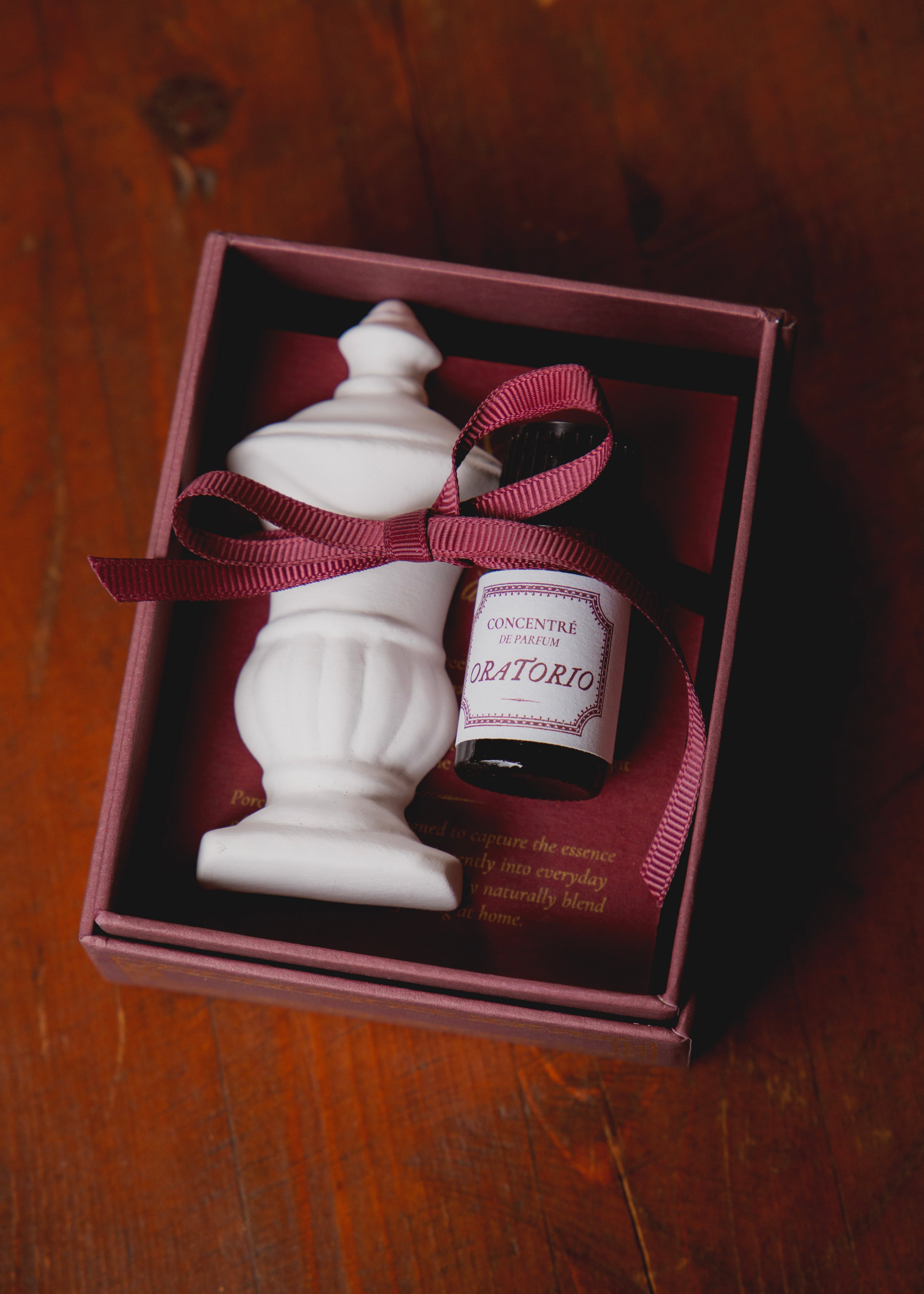 Sculpture à parfumer Médicis et son concentré de parfum