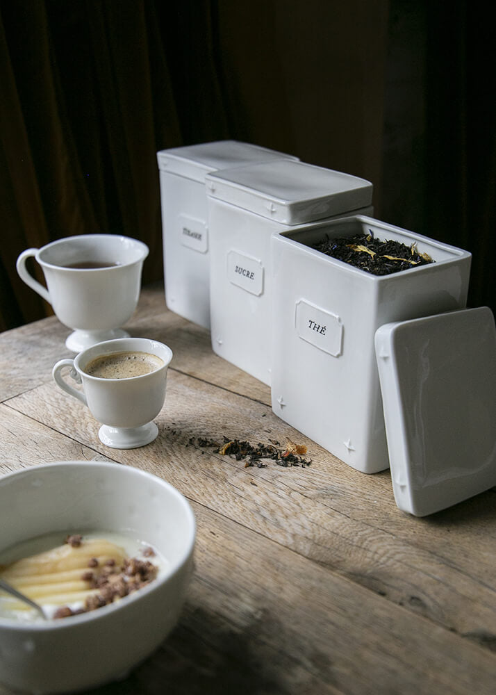 White porcelain tea bulk box