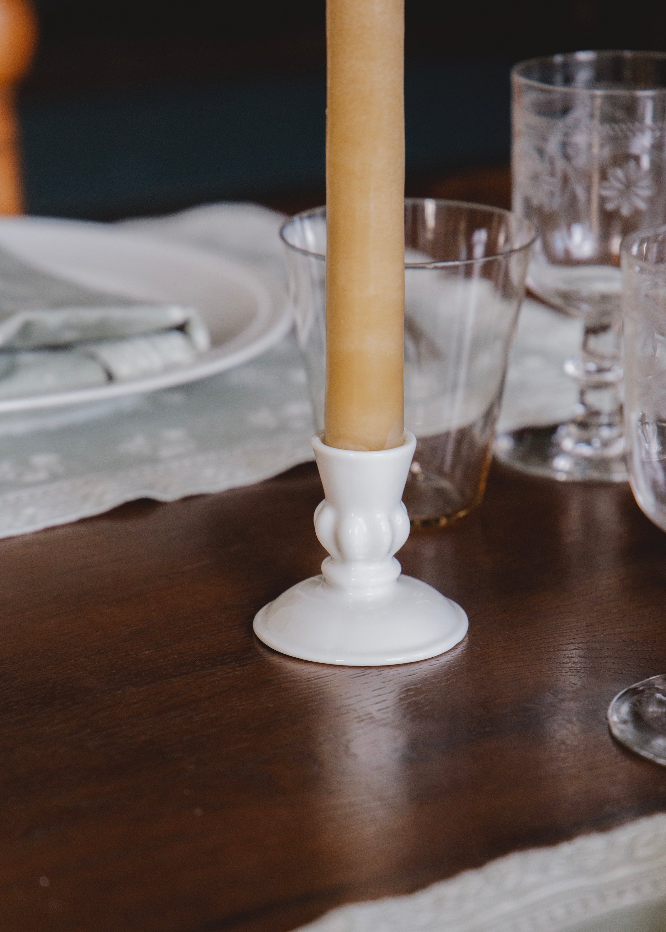 Godron candle holder in white porcelain