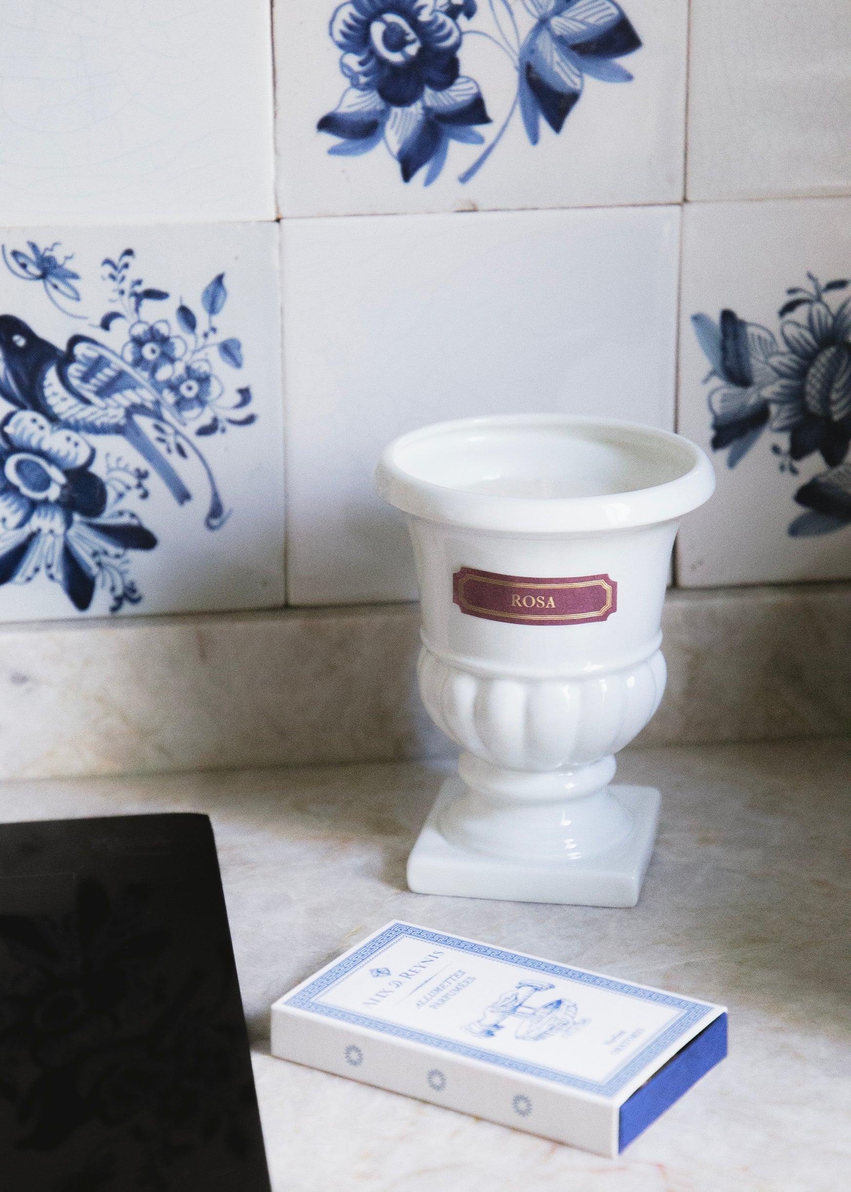 Médicis scented candle Rosa - Rose notes 60h