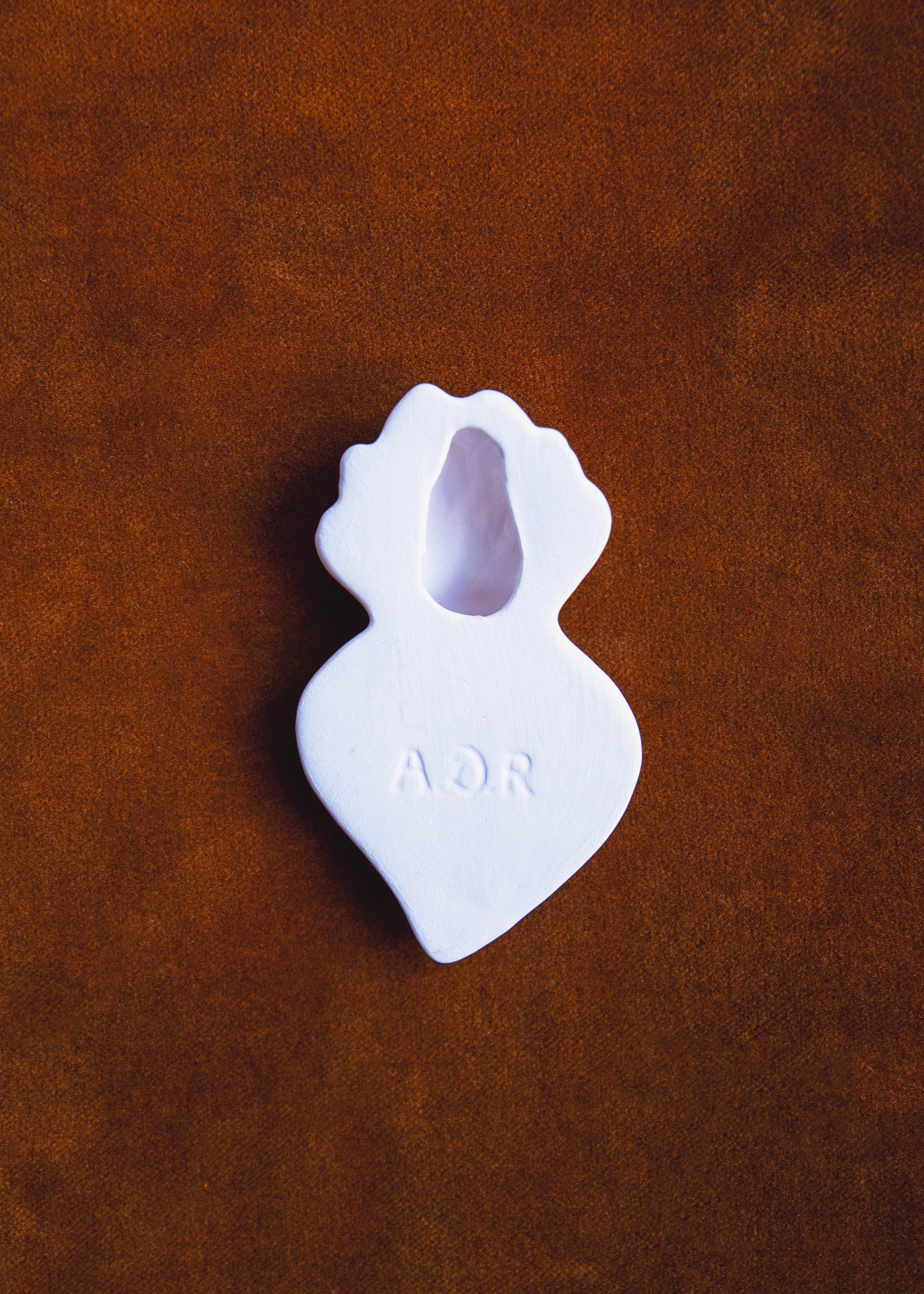 Sculpture à parfumer Ex Voto et son concentré de parfum