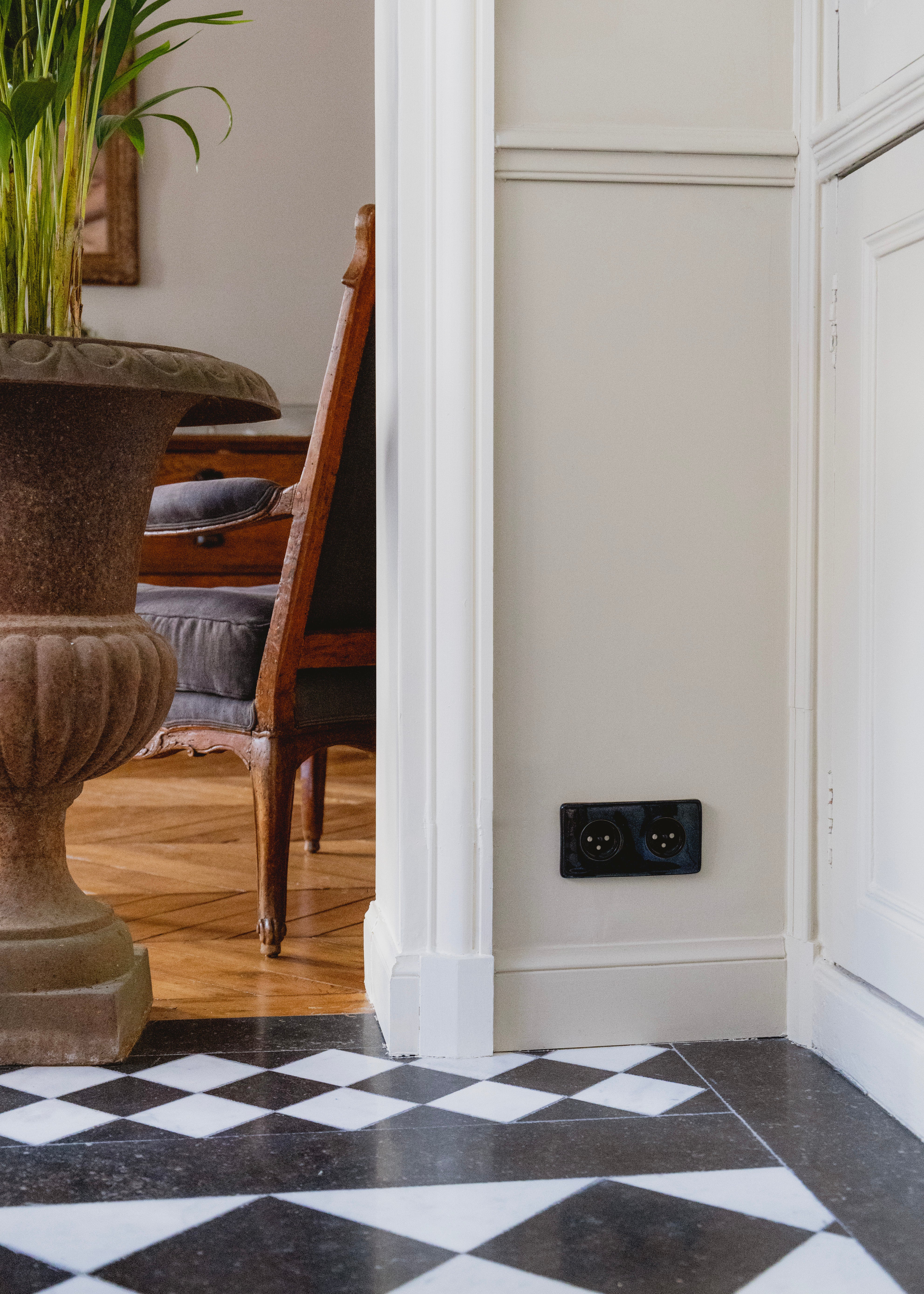 ADR x HI Double Socket in Black Porcelain