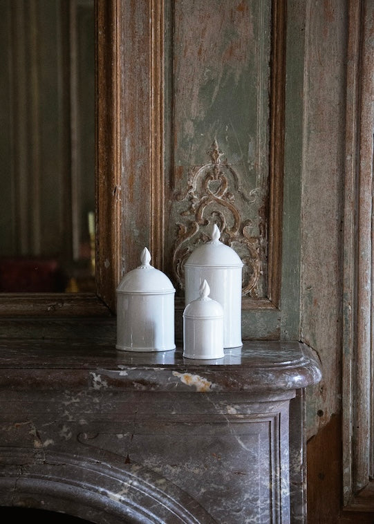 Apothecary jar small Simple model in white porcelain