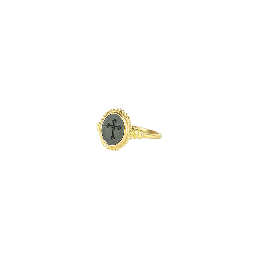 Fede 18-karat gold and black onyx intaglio ring