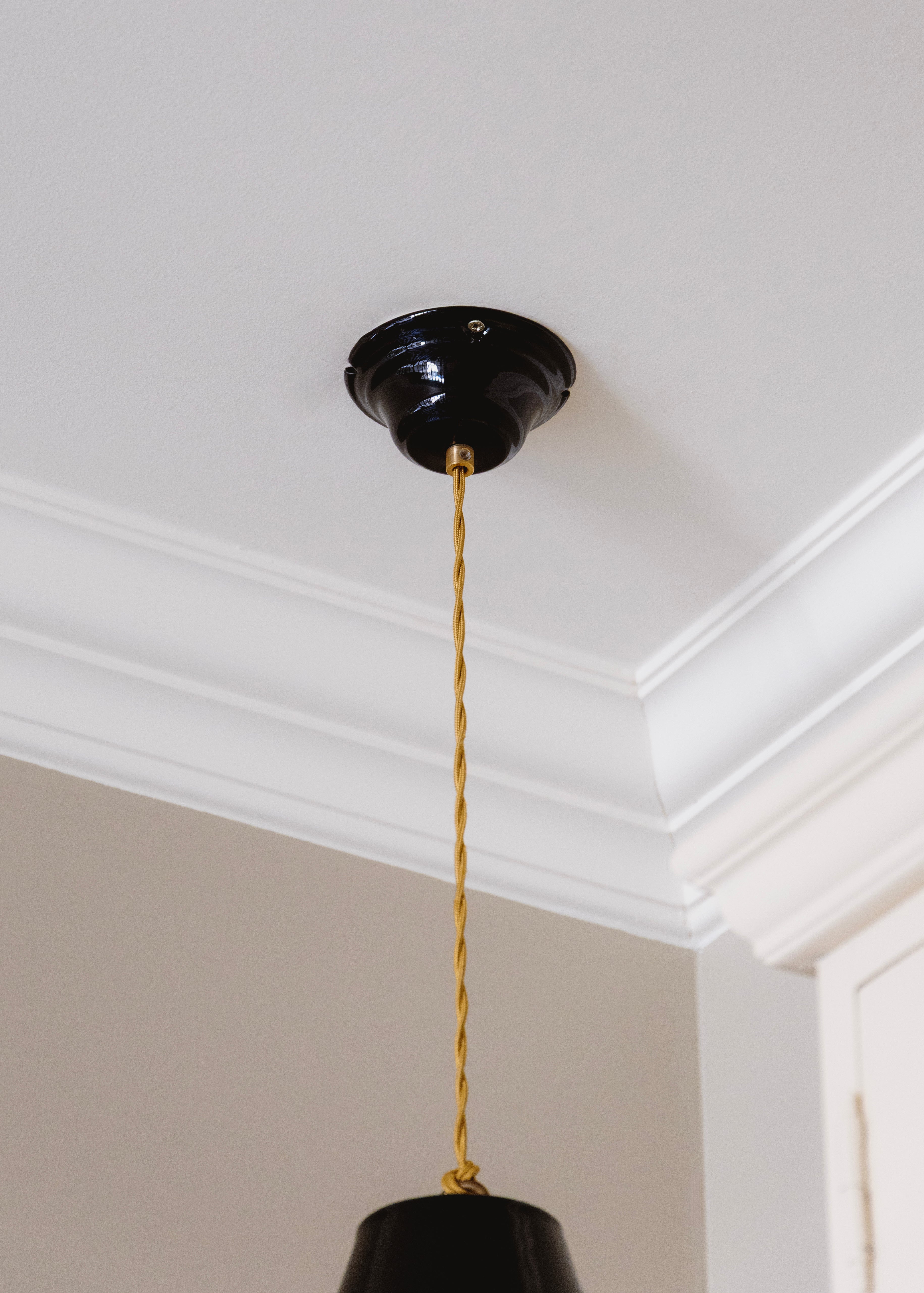 Rosace ceiling rose in white porcelain