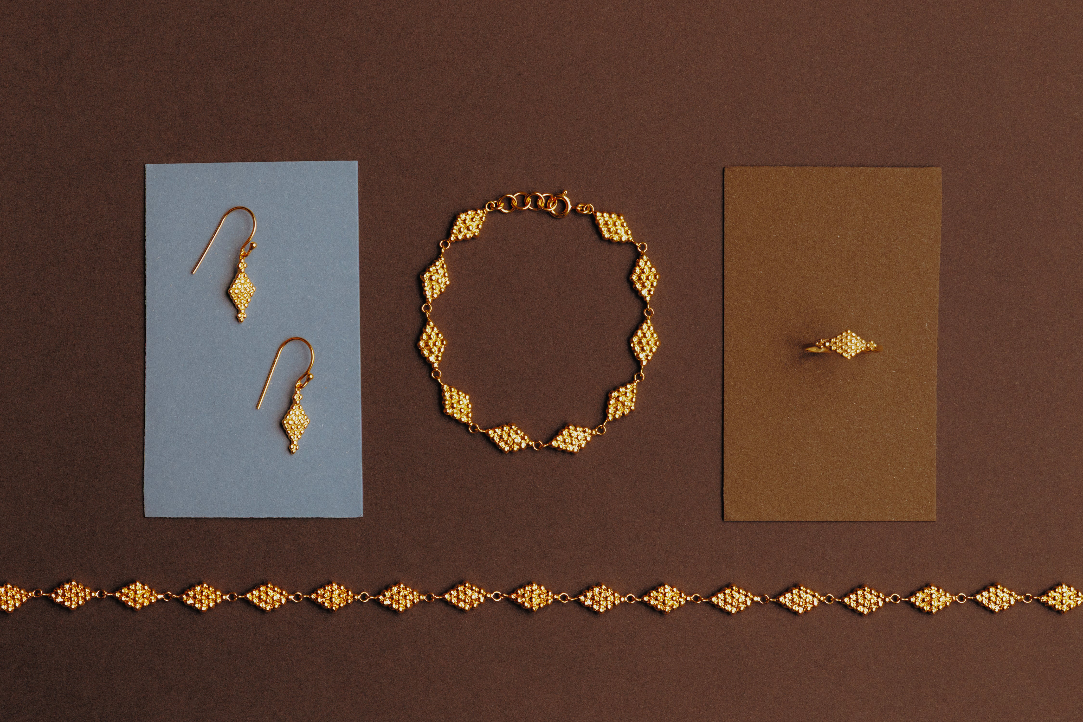 Alix D Reynis - Lighting, Jewelry, Tableware, Art of Living, Bi