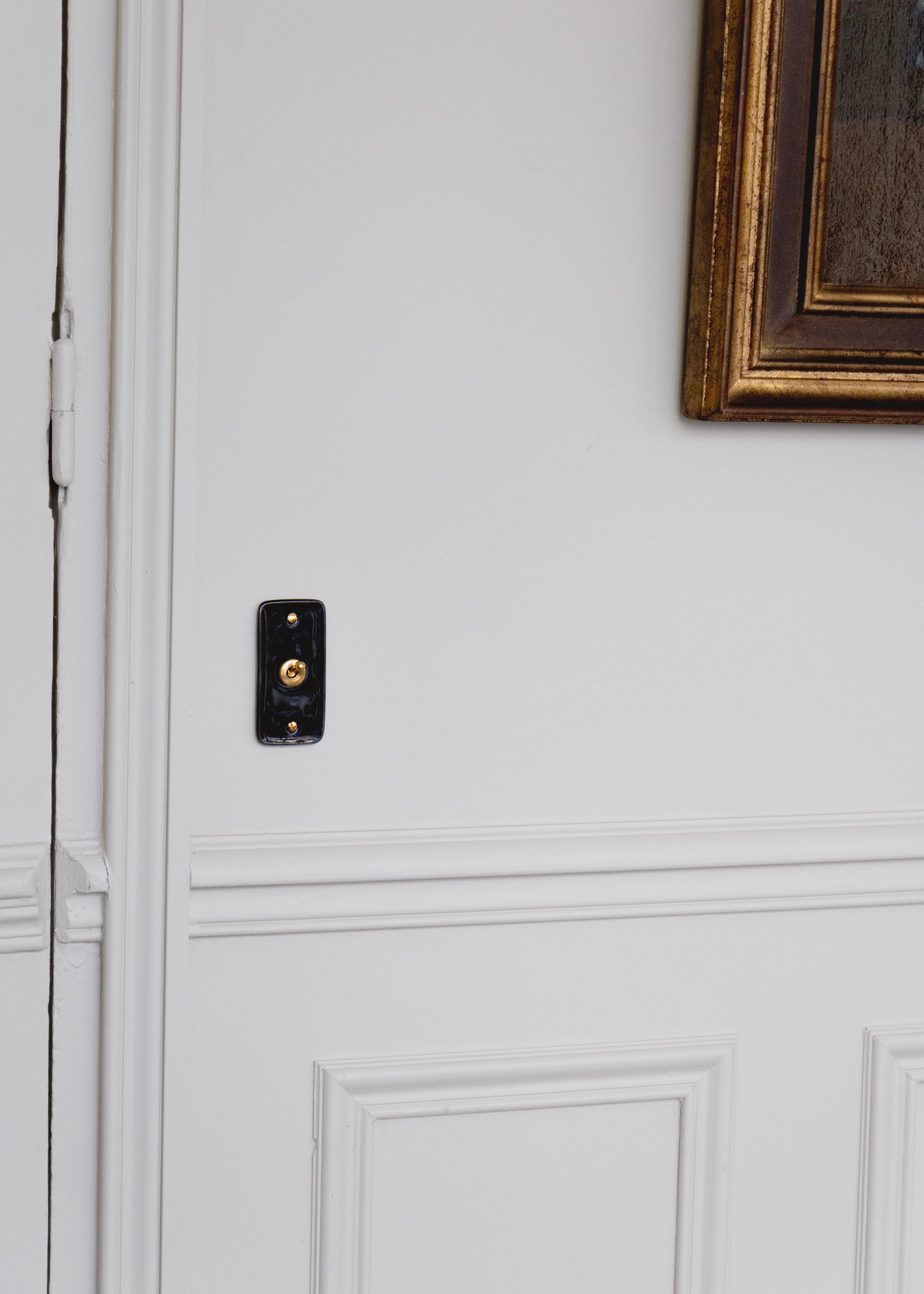 Interrupteur ADR x HI Simple en Porcelaine Noire