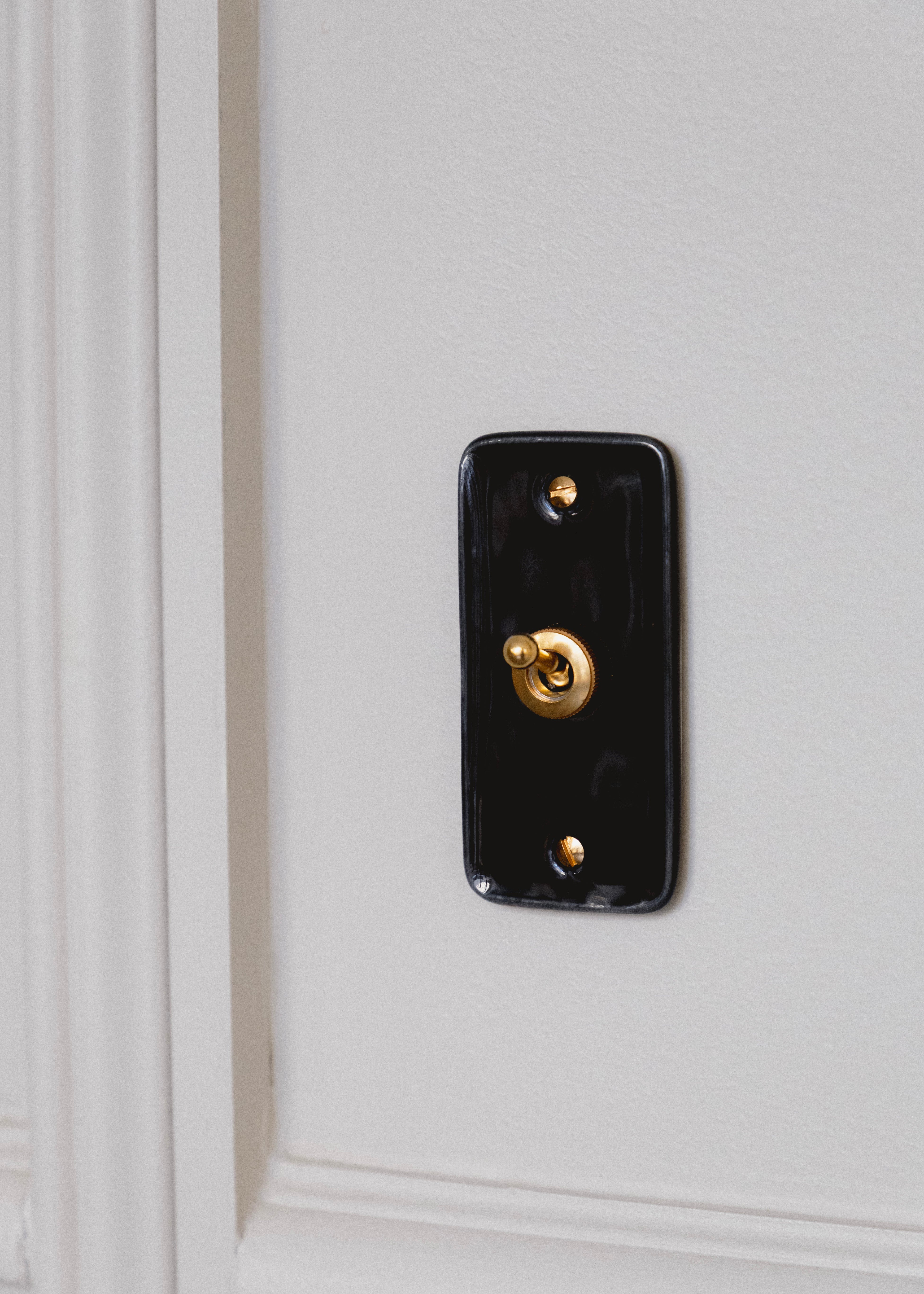 ADR x HI Single Switch in Black Porcelain