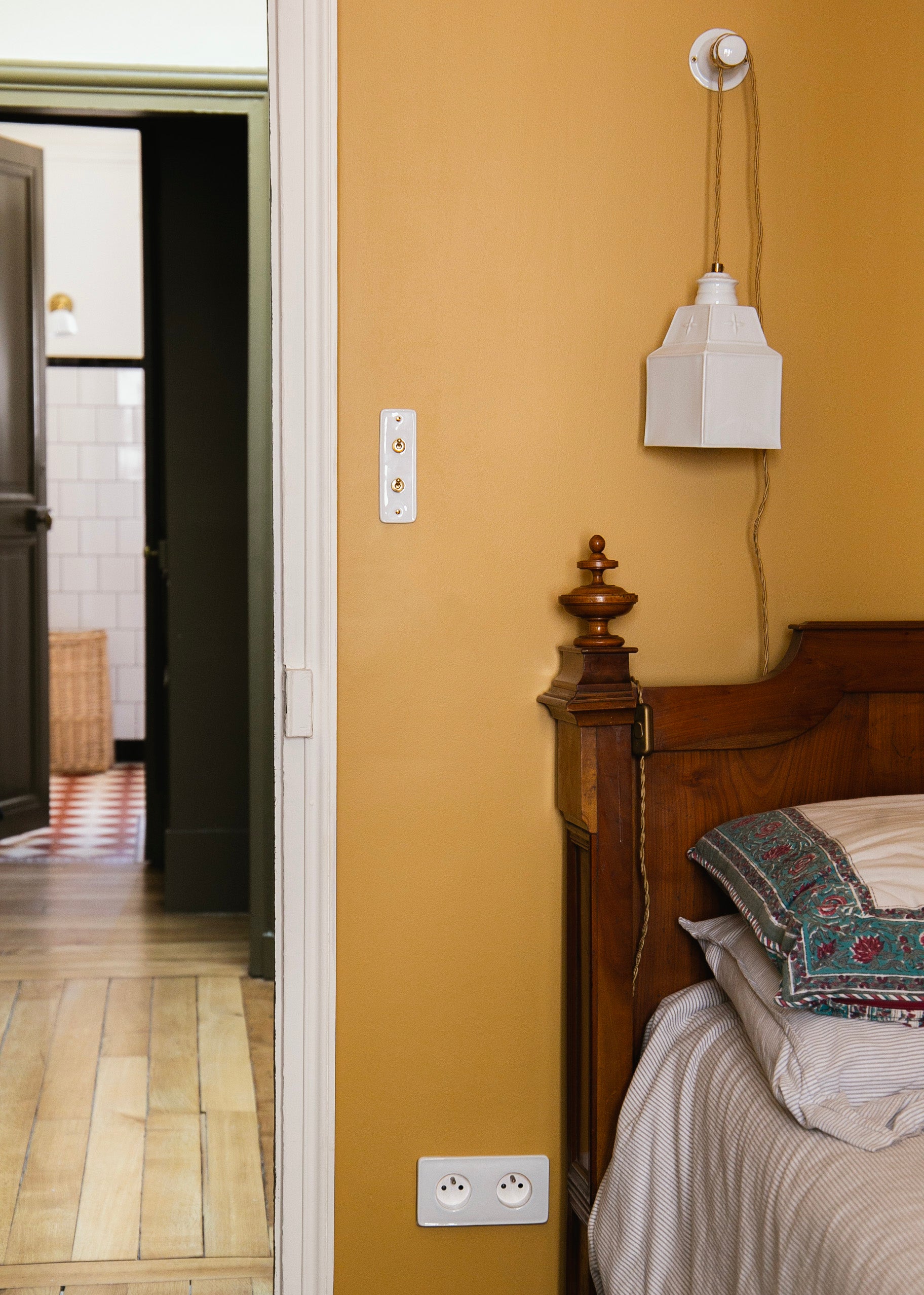 ADR x HI Double Socket in White Porcelain