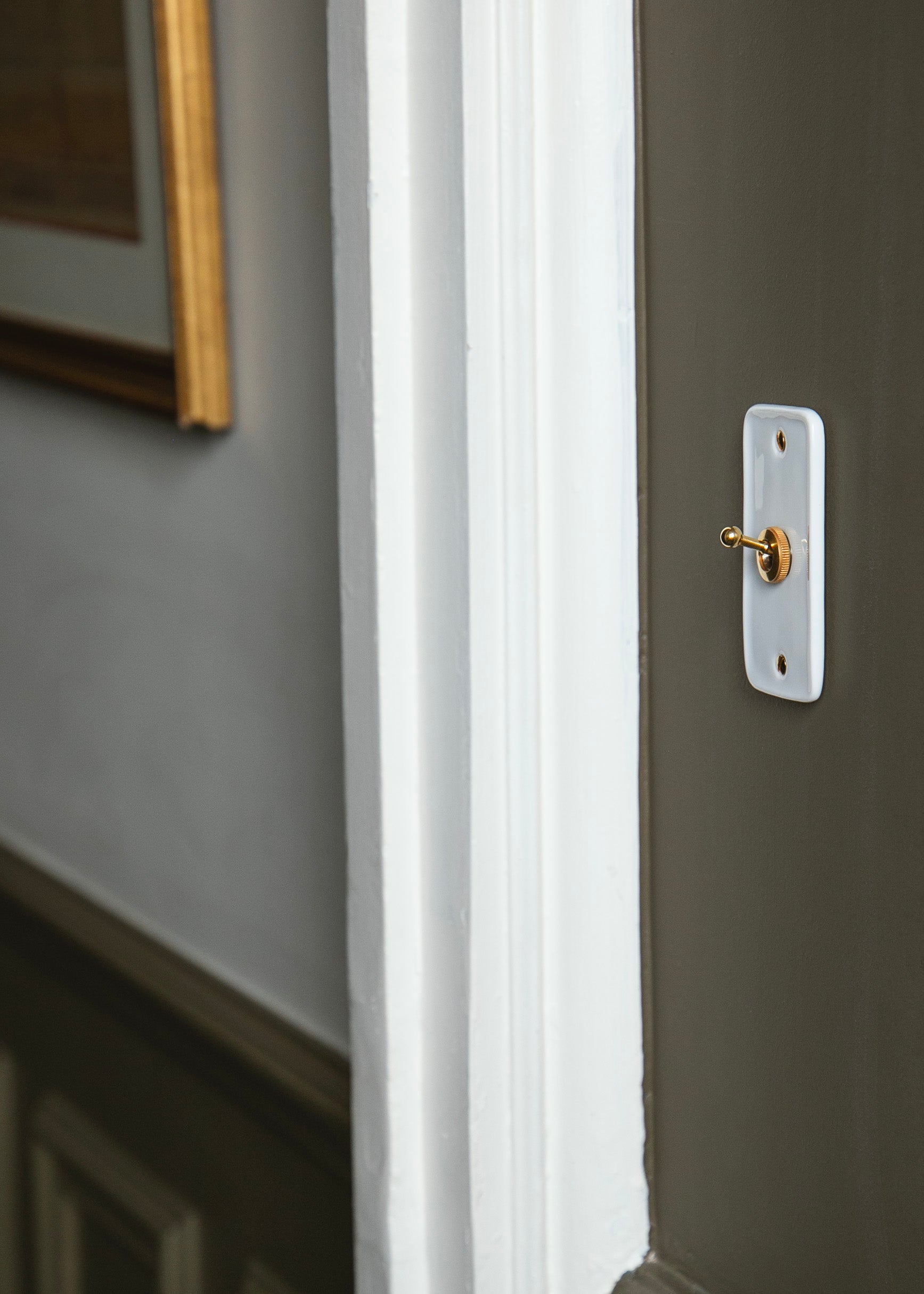 ADR x HI Single Switch in White Porcelain