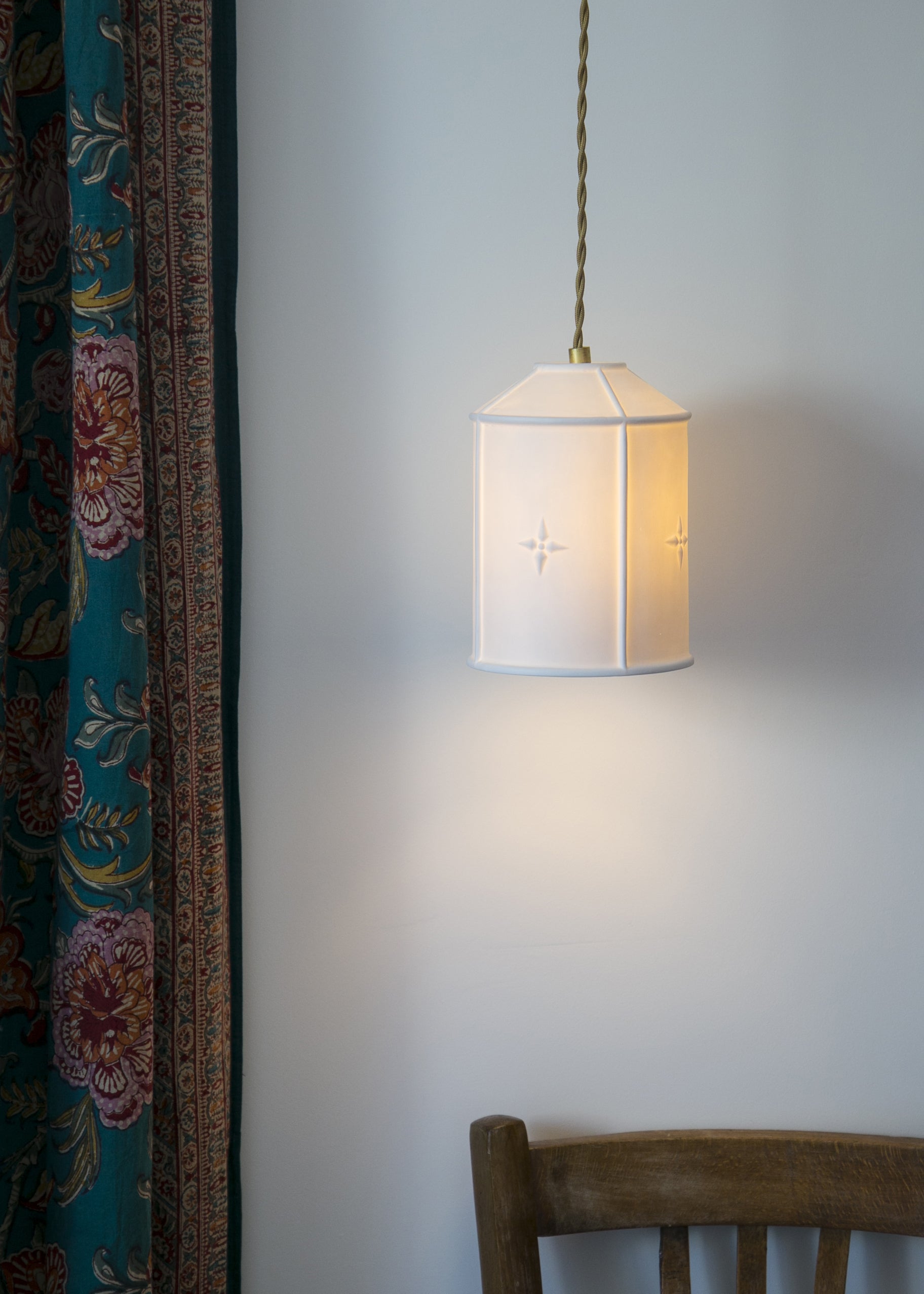 Lutèce white porcelain pendant light