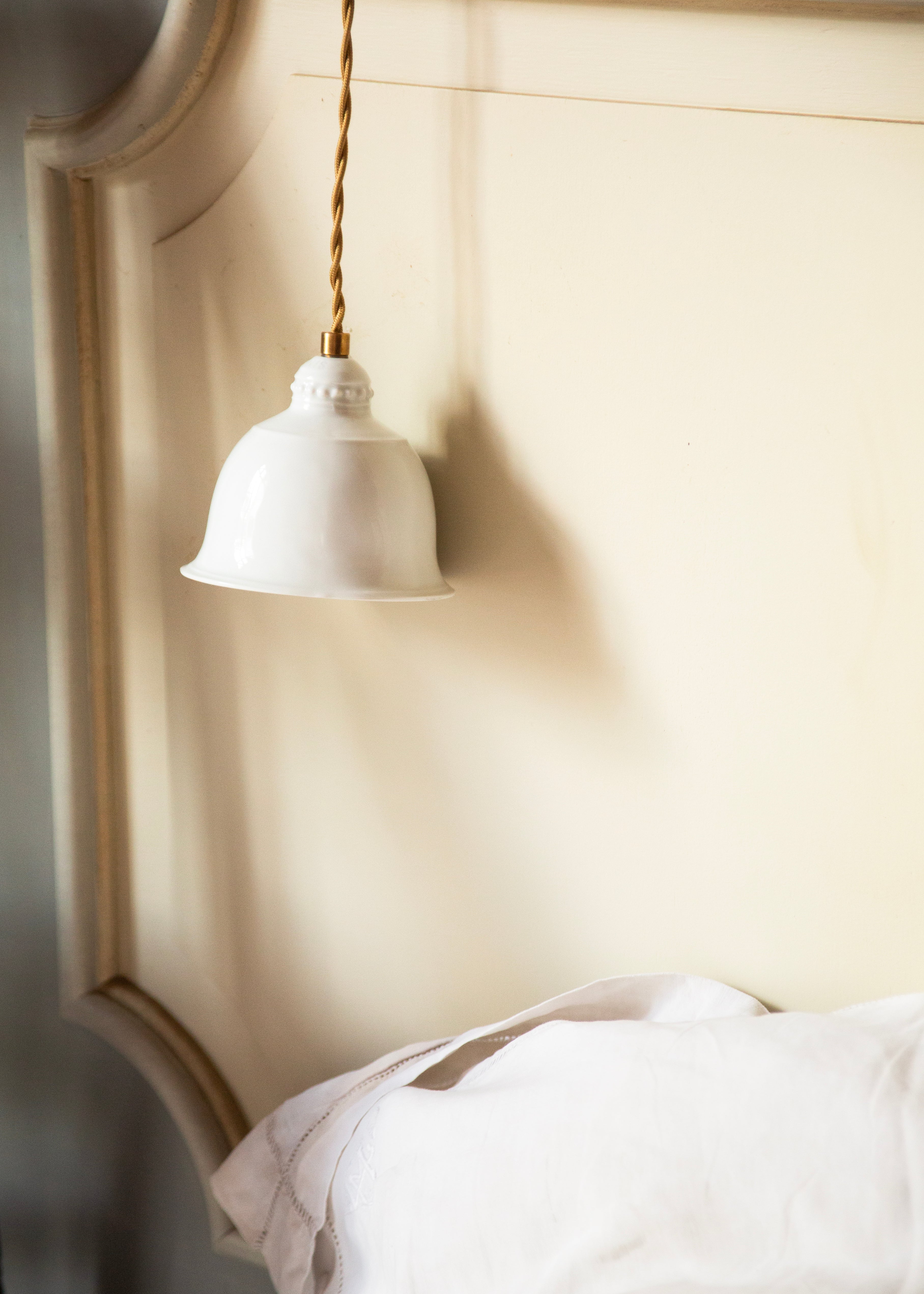 Suspension en porcelaine blanche Mini Angkor