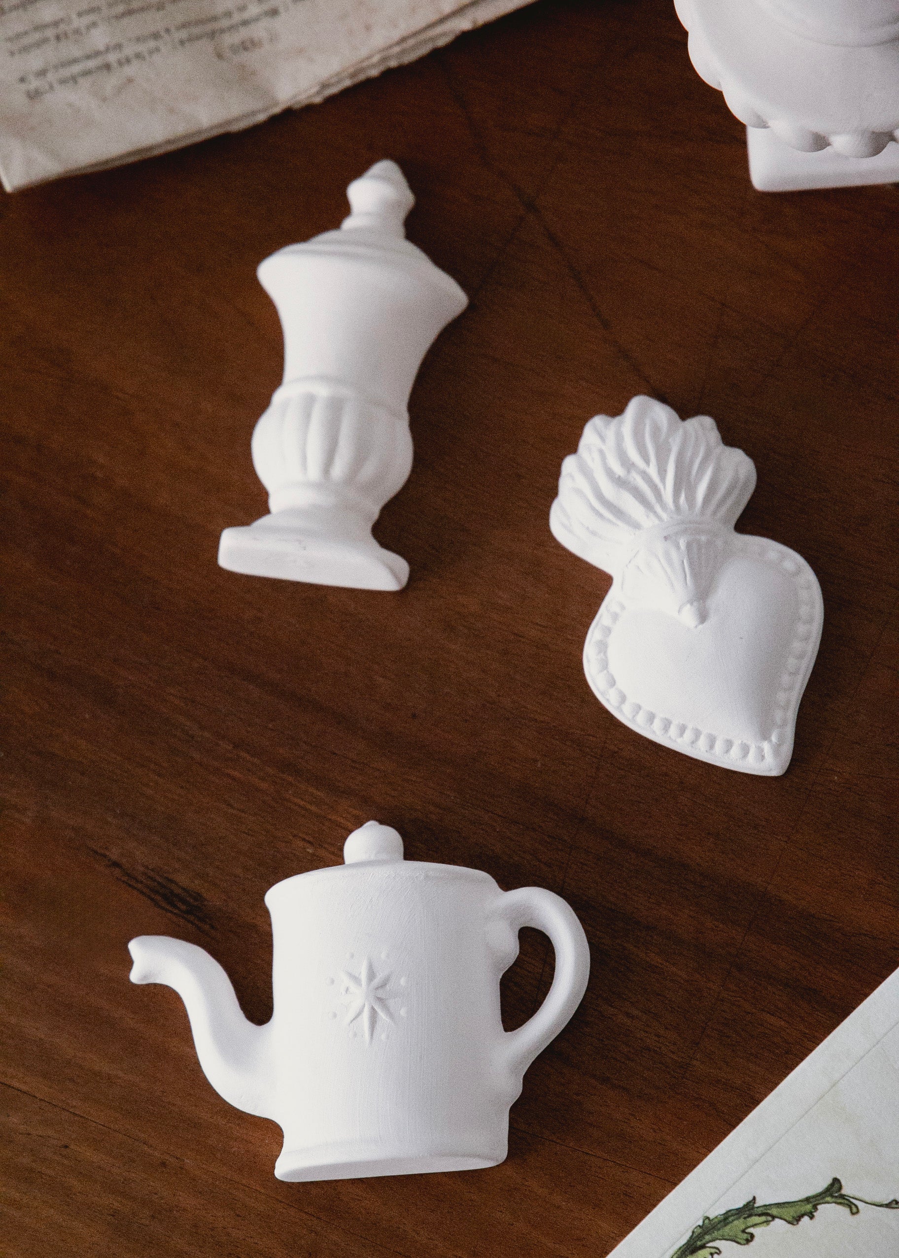 Sculpture à parfumer Théière en porcelaine blanche