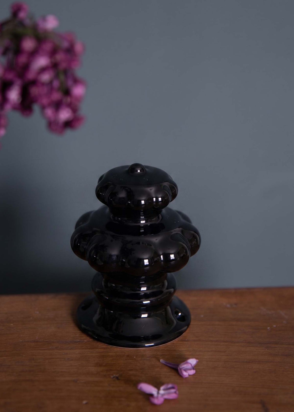 Patère Boule en porcelaine noire