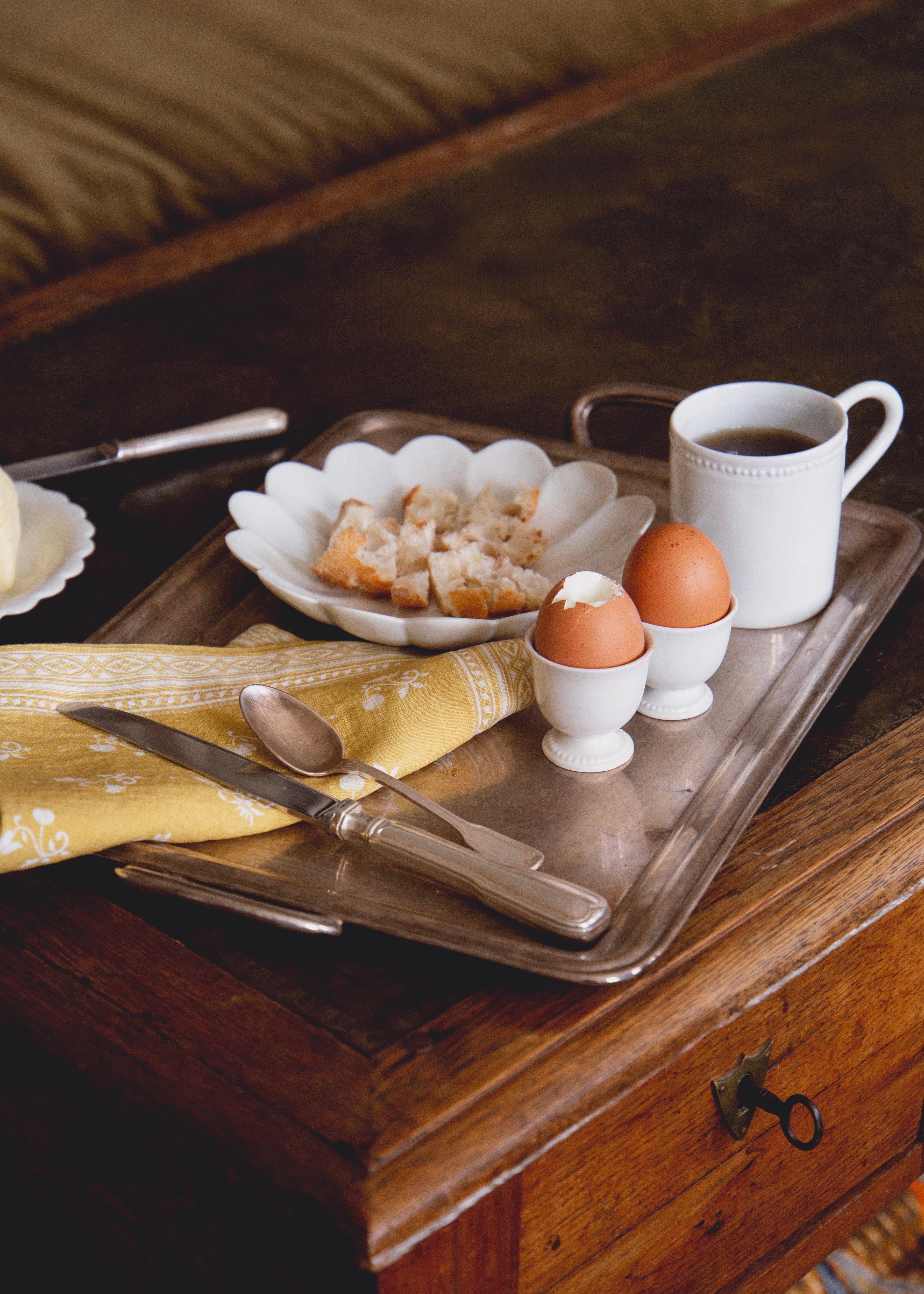 Venus deep dessert plate in white porcelain