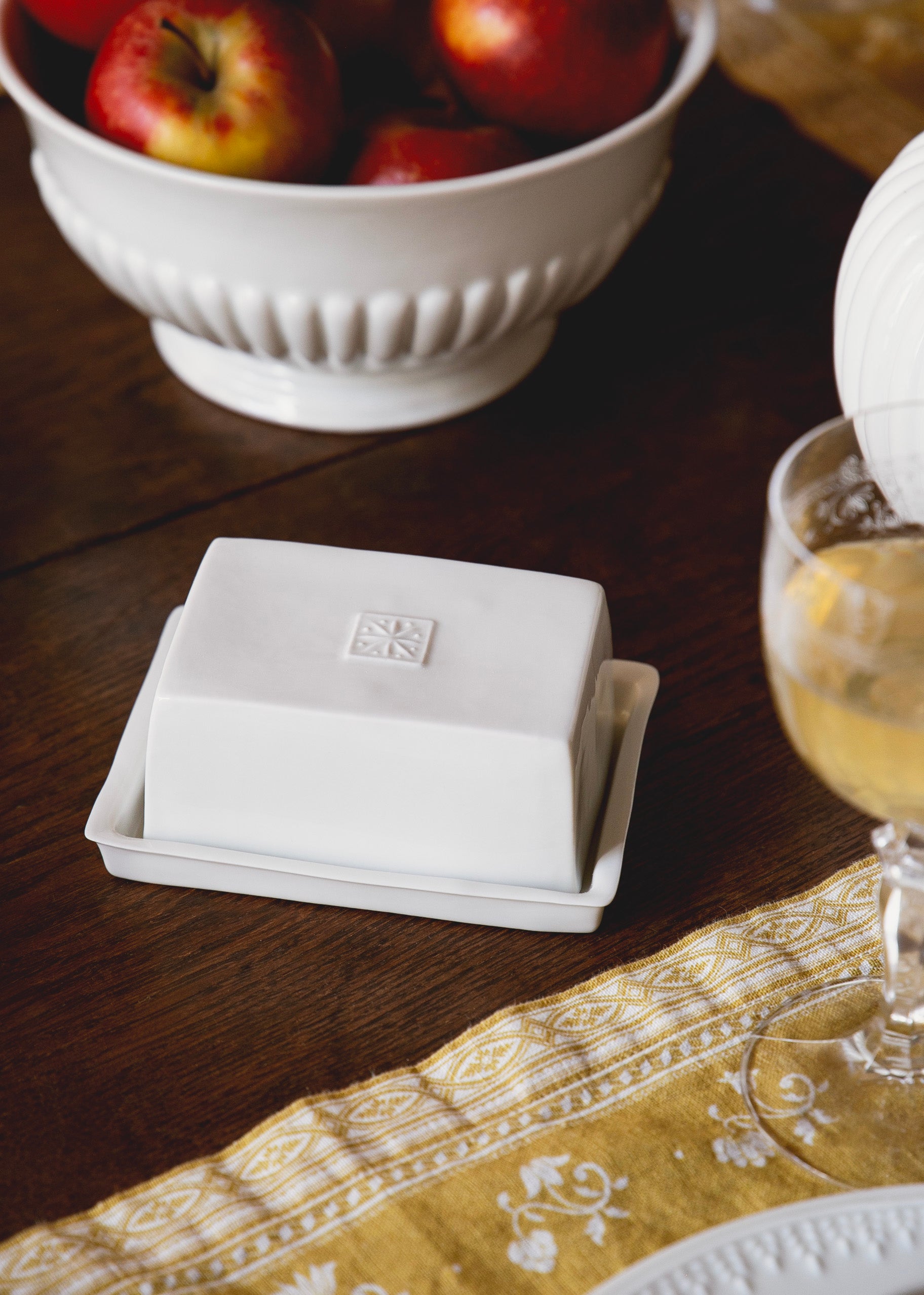 Etoile butter dish in white porcelain