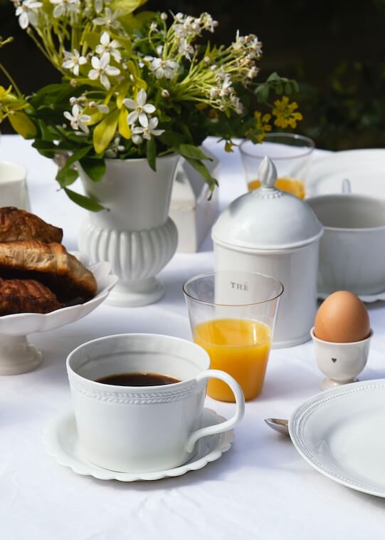 Petite assiette Flora en porcelaine blanche