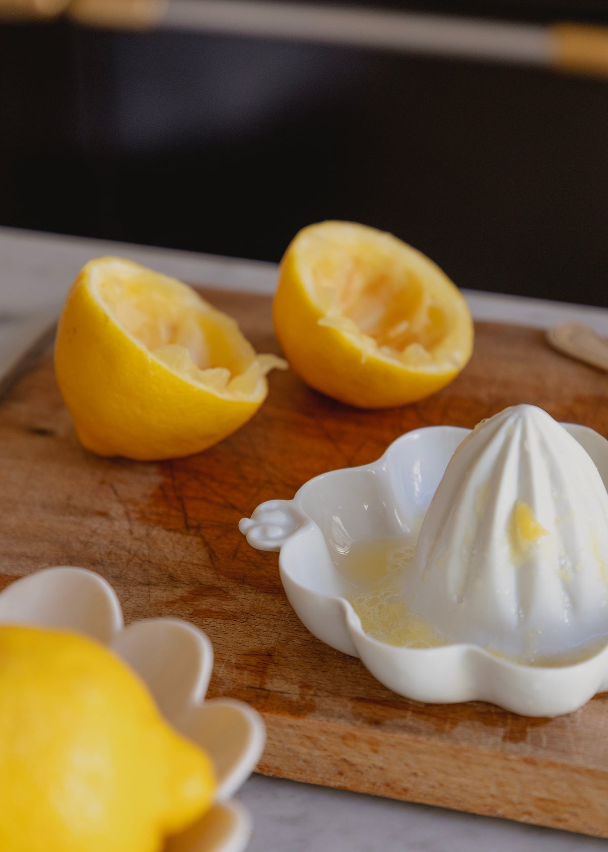 Presse-agrumes Vénus en porcelaine blanche