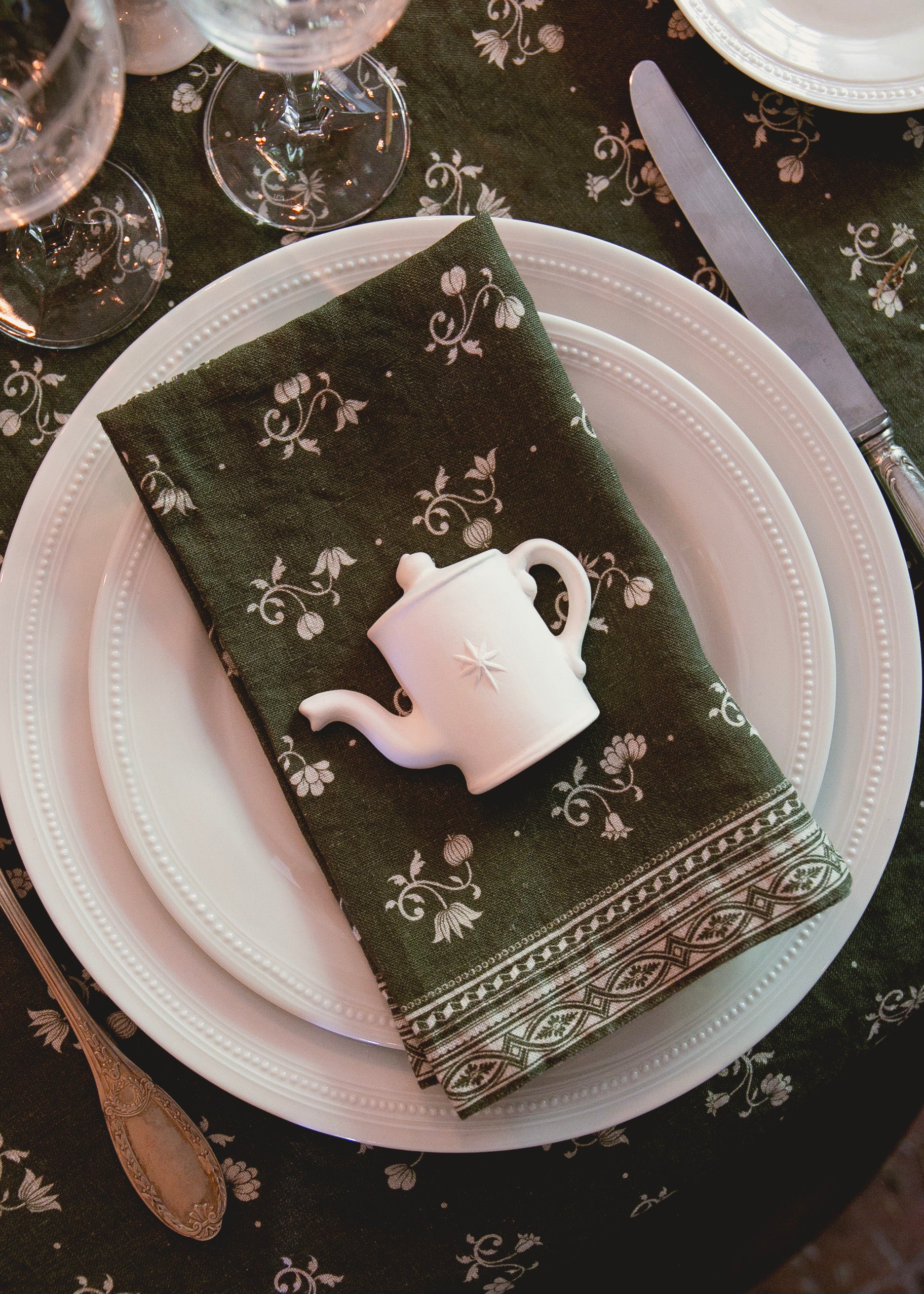 Salt or pepper cellar