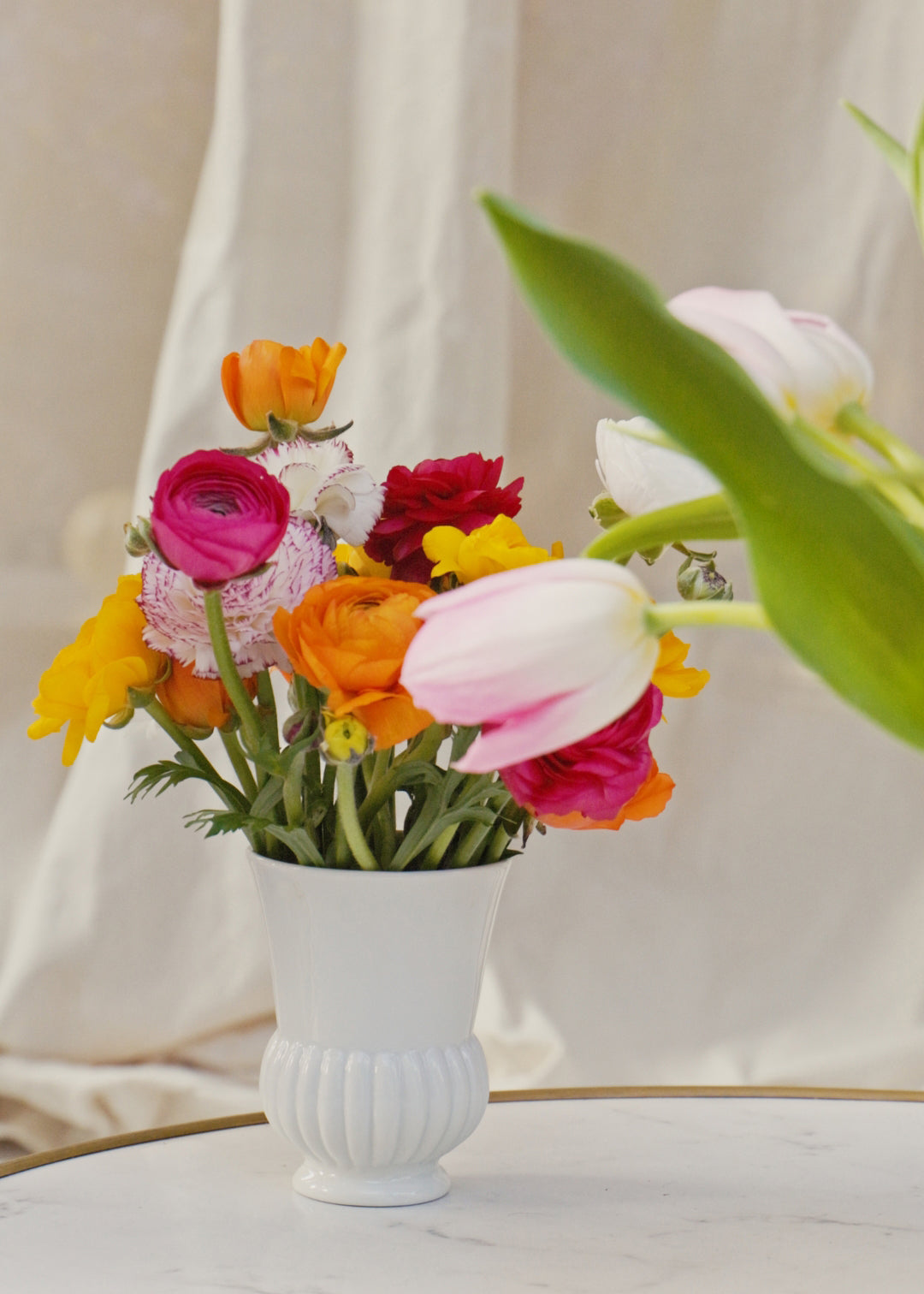 Godron tumbler in white porcelain