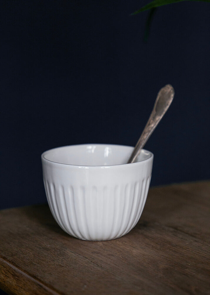 Timbale à café Corinthe en porcelaine blanche