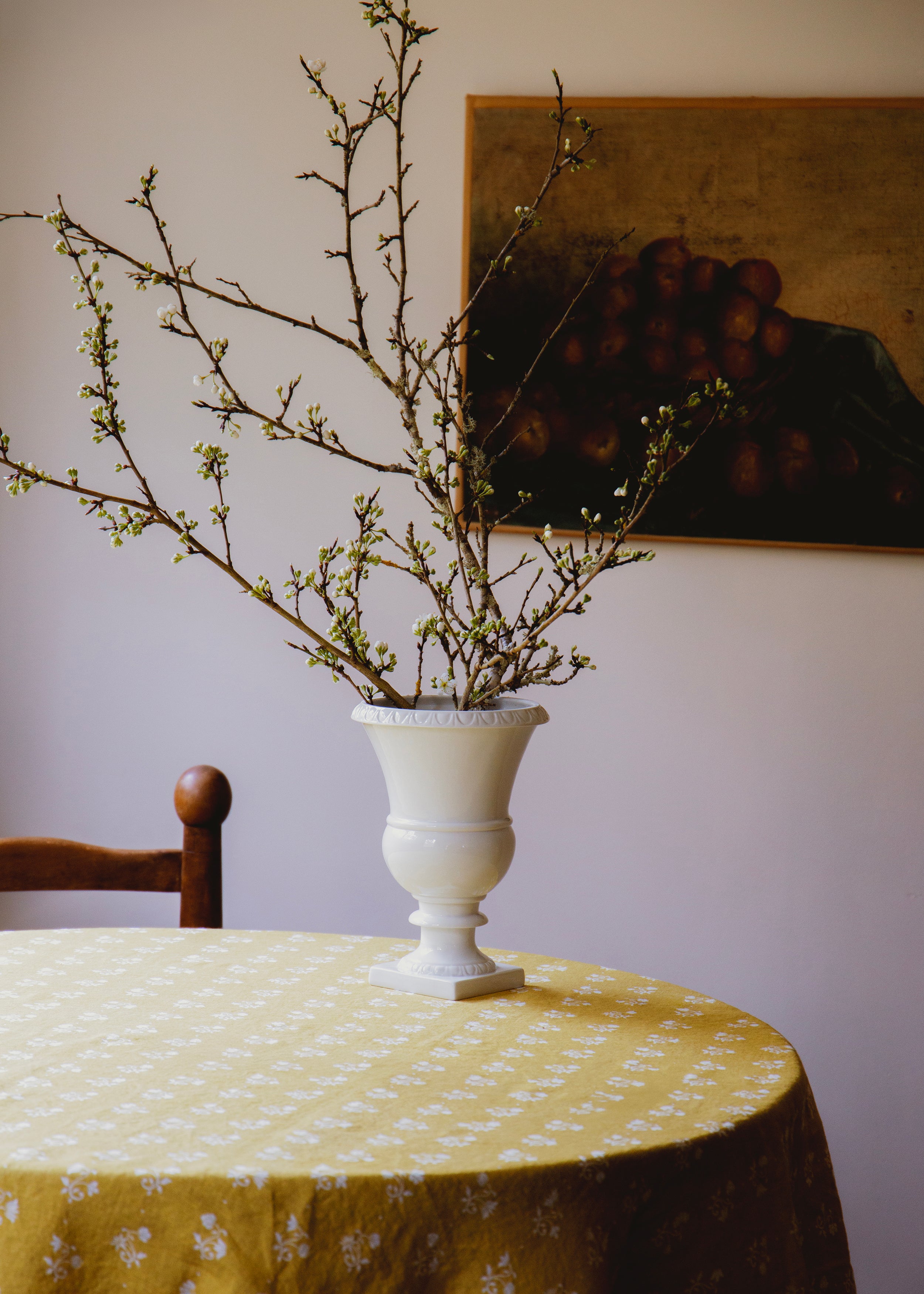 White porcelain Médicis vase