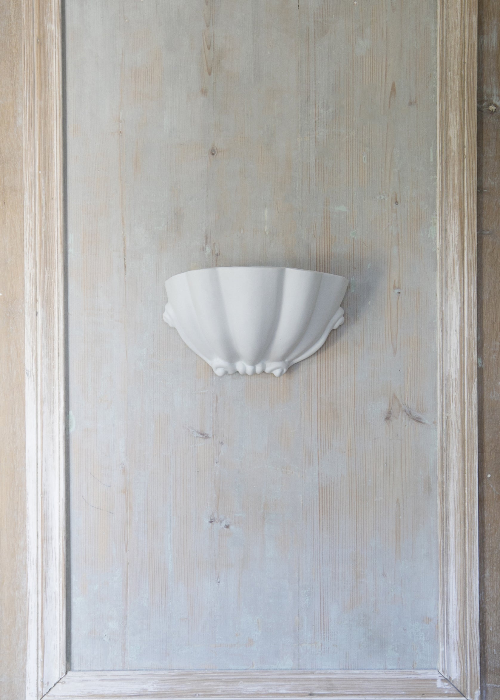 Venus white porcelain wall lamp
