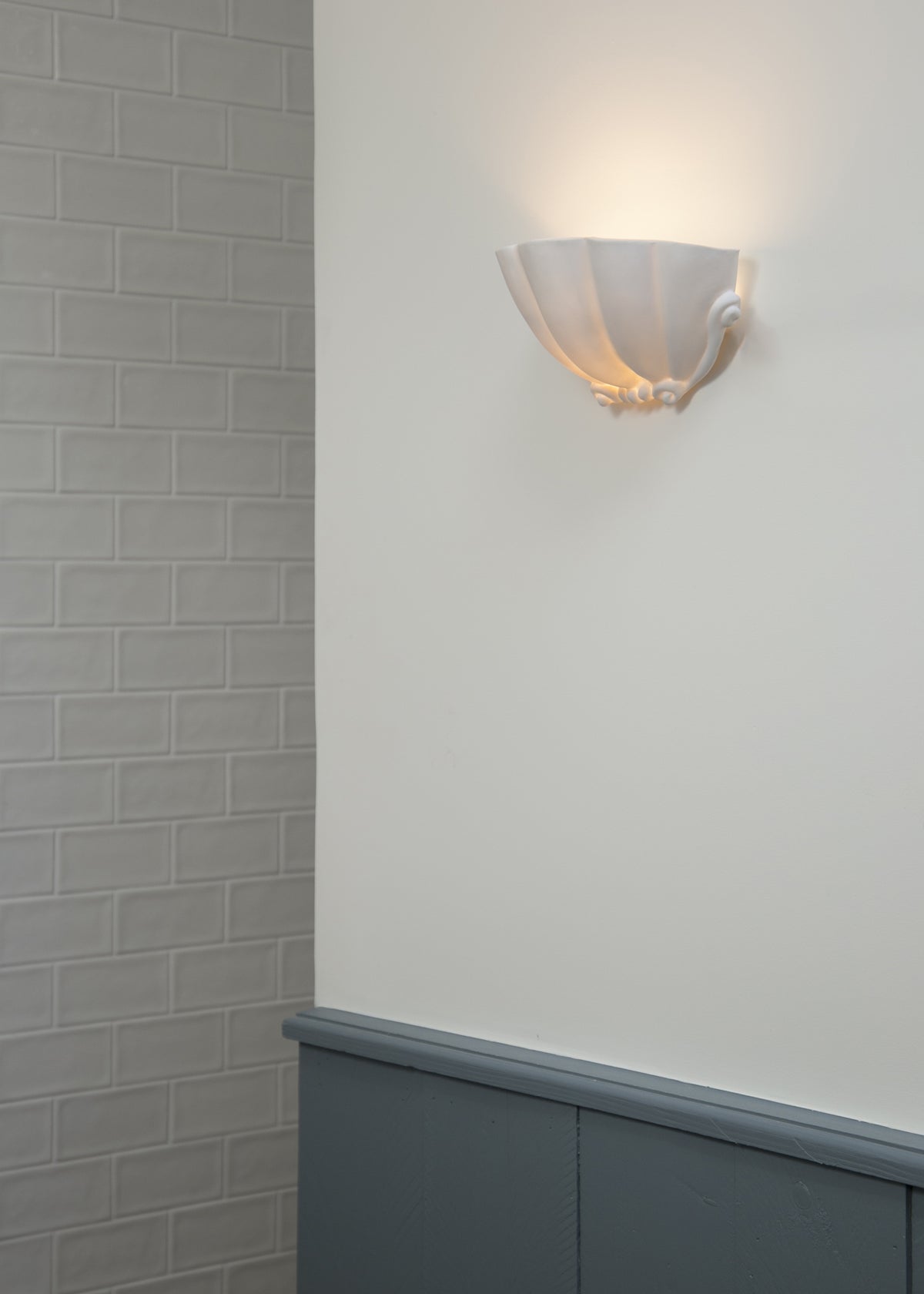 Venus white porcelain wall lamp