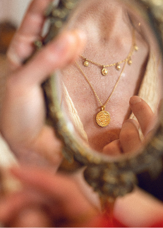 18 carat gold Cassandra necklace