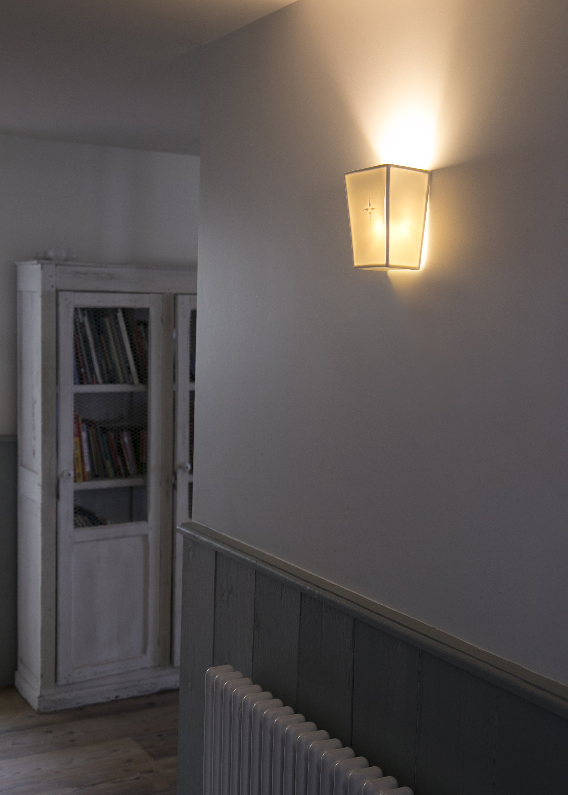 Lutèce white porcelain wall light