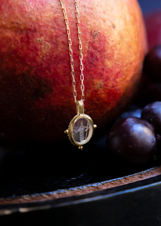 Minerva intaglio pendant in 18-carat gold and rock crystal